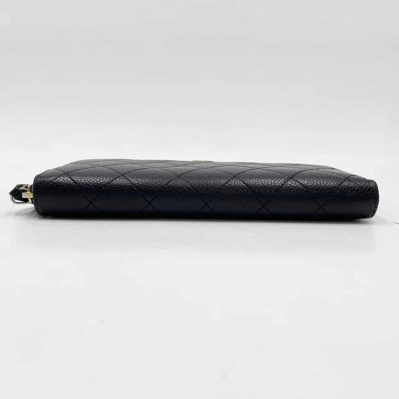 CHANEL CAVIAR ROUND FASTENER LONG WALLET (19 SERIAL CODE) view 3