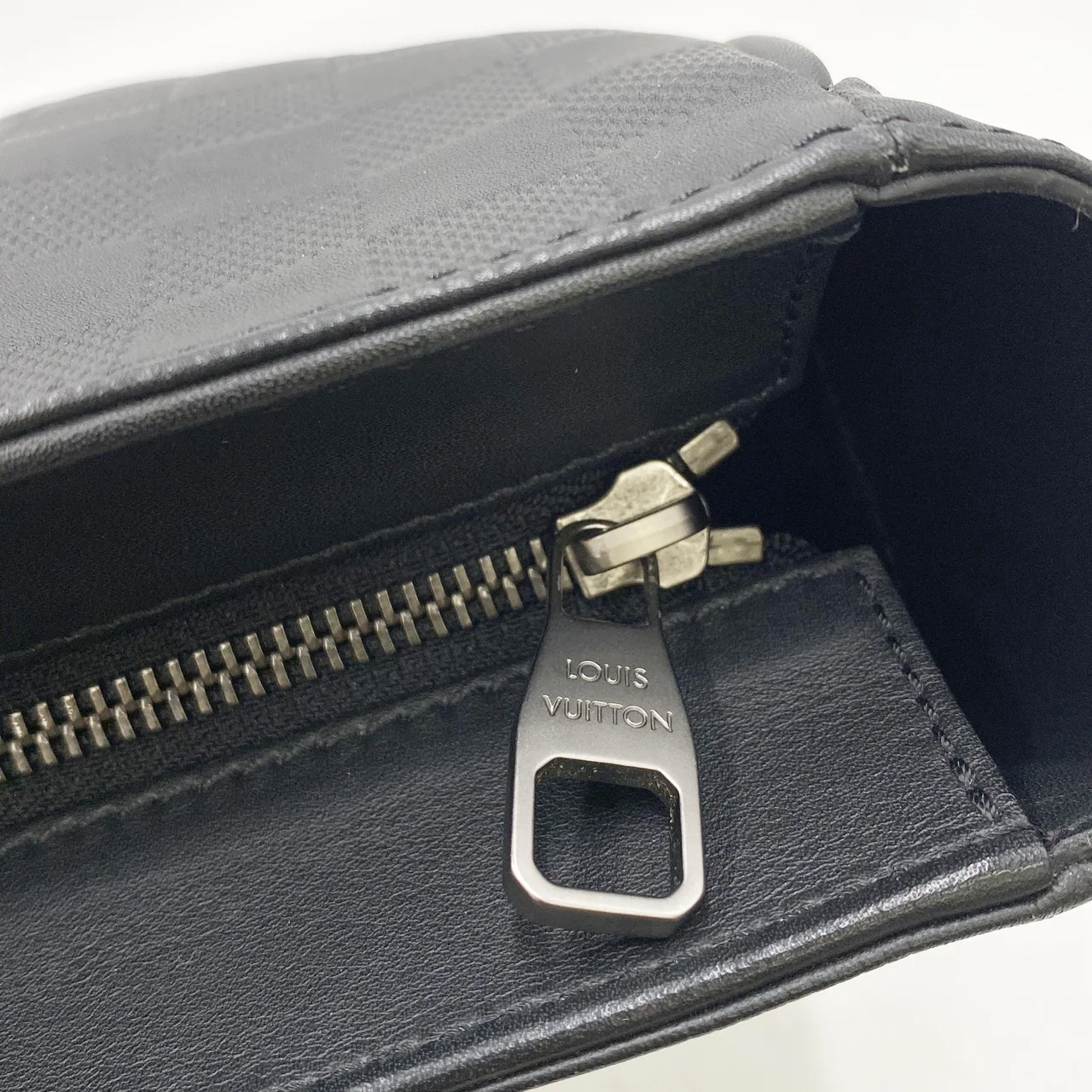 LV DAMIER INFINI TADAO PM view 8