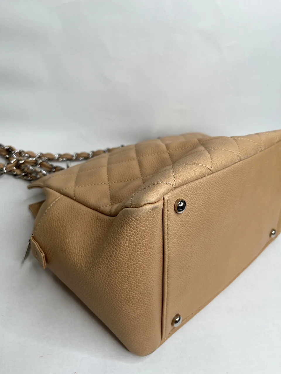 CHANEL CAVIAR CHAIN TOTE BAG (12 SERIAL CODE) view 6