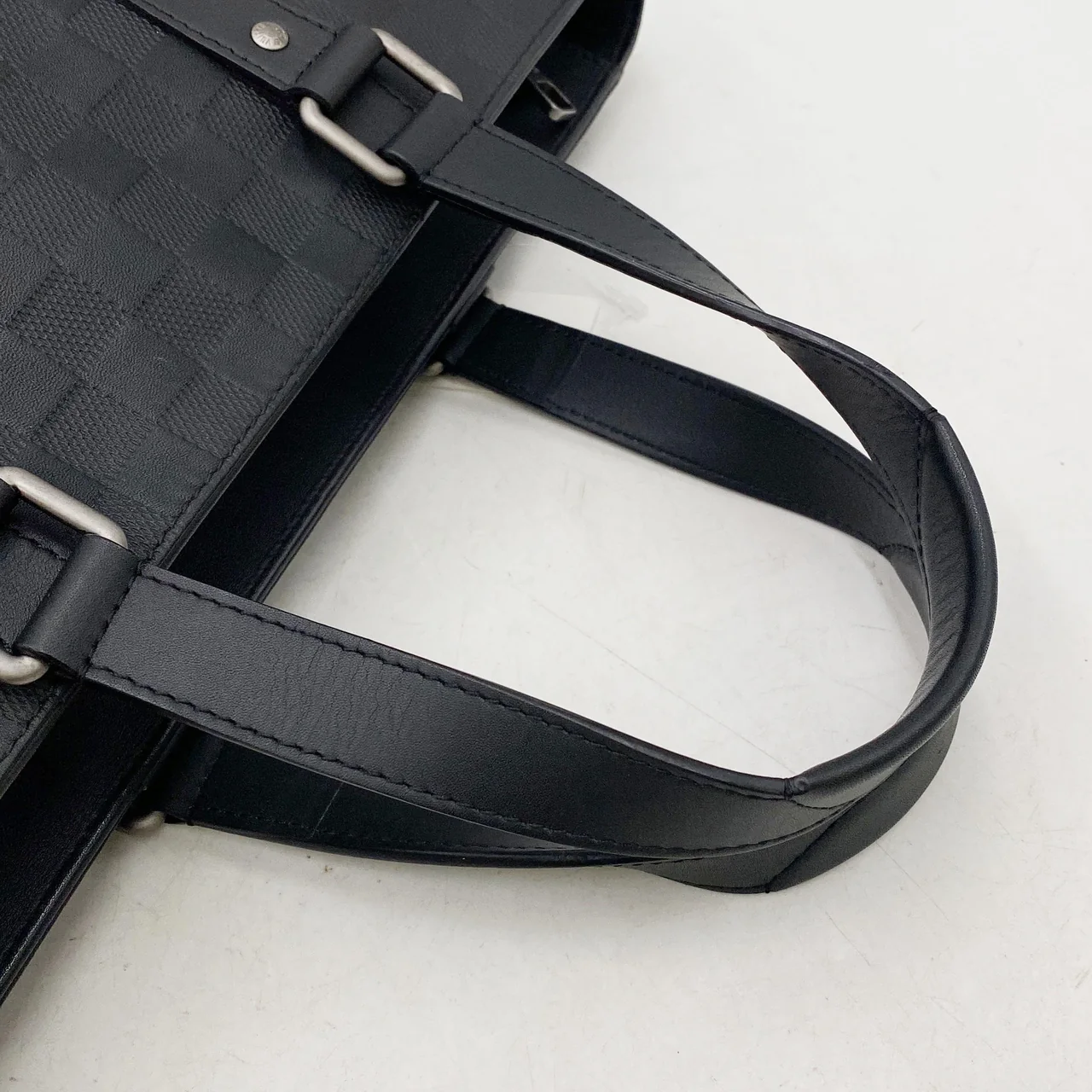 LV DAMIER INFINI TADAO PM view 9