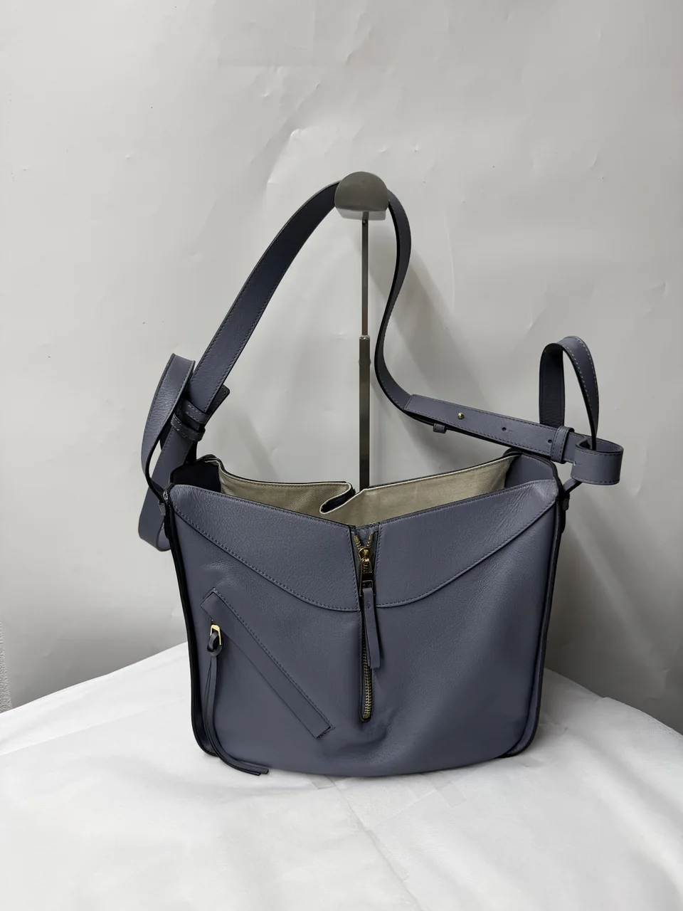 LOEWE HAMMOCK SMALL hover