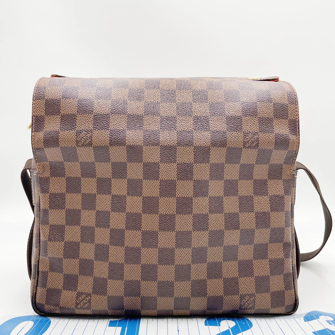 LV DAMIER NAVIGLIO view 2