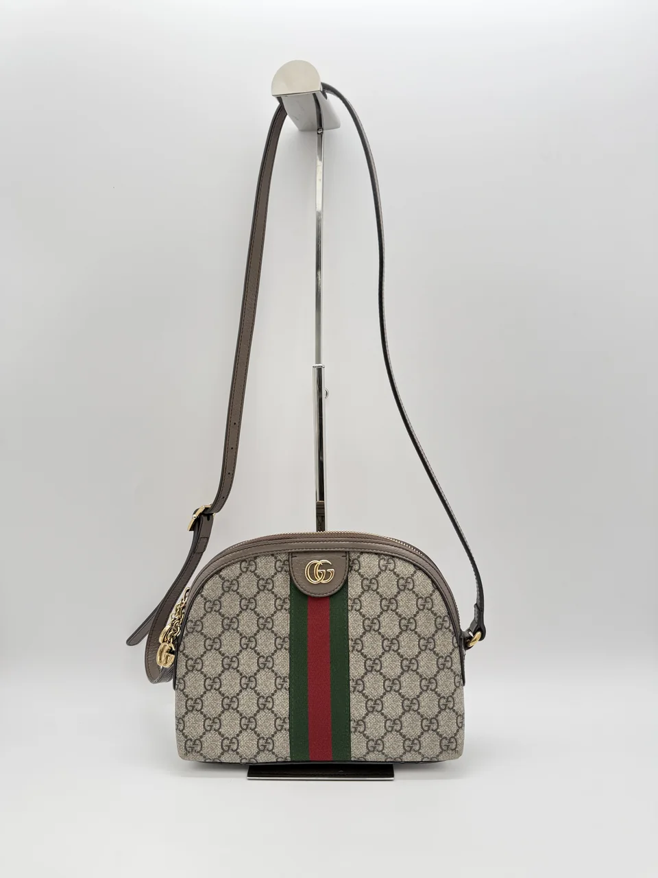GUCCI GG SUPREME SHOULDER BAG