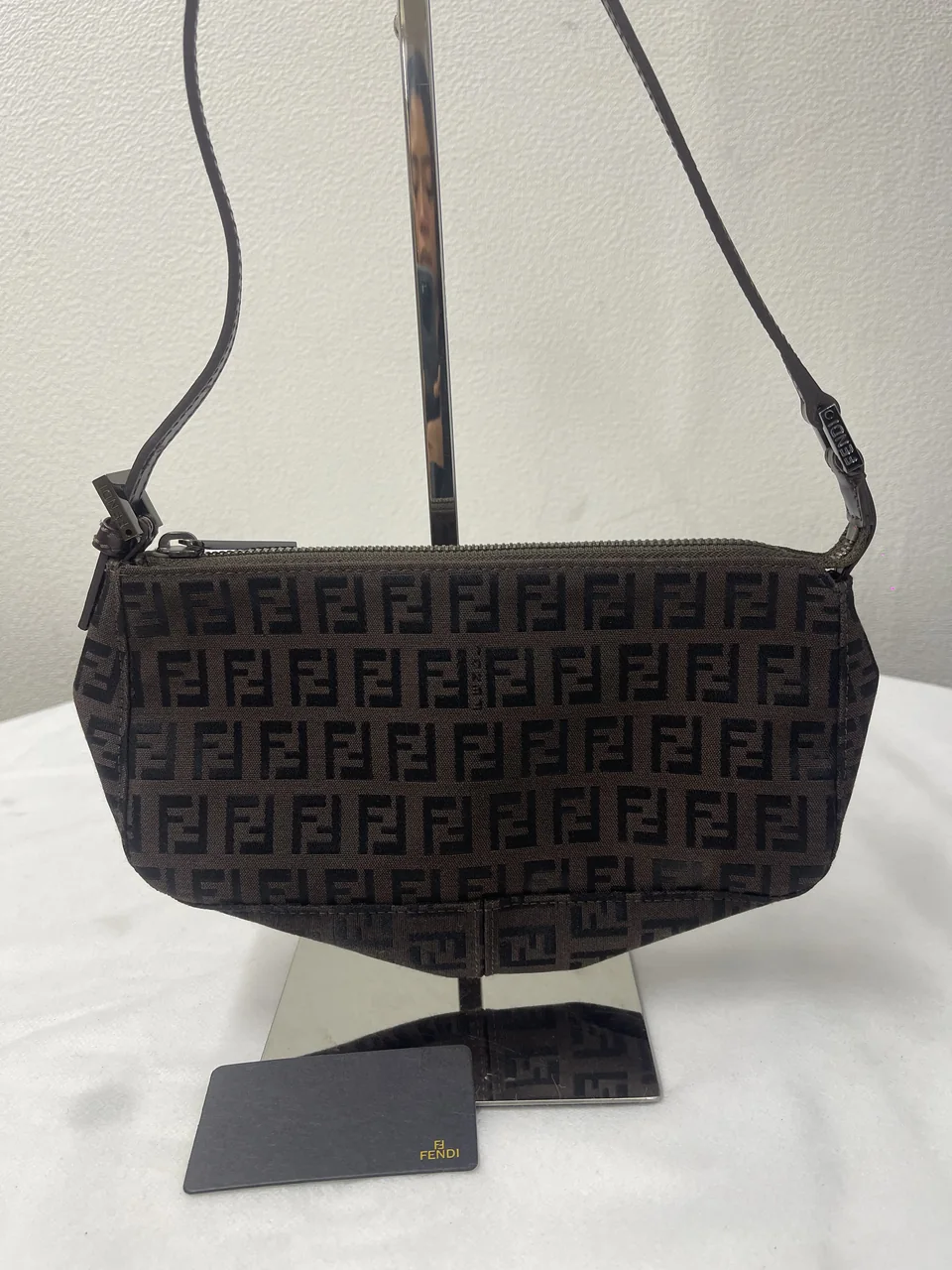 FENDI ZUCCHINO HANDBAG (BROWN)