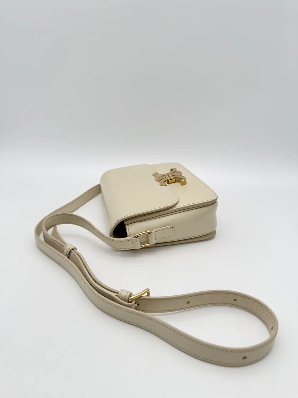 CELINE TRIOMPHE SHOULDER BAG (IVORY) view 6