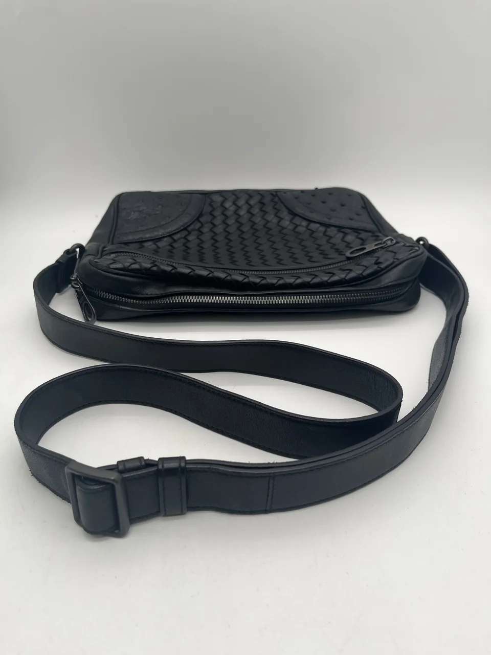 BOTTEGA VENETA INTRECCIATO SHOULDER BAG view 3