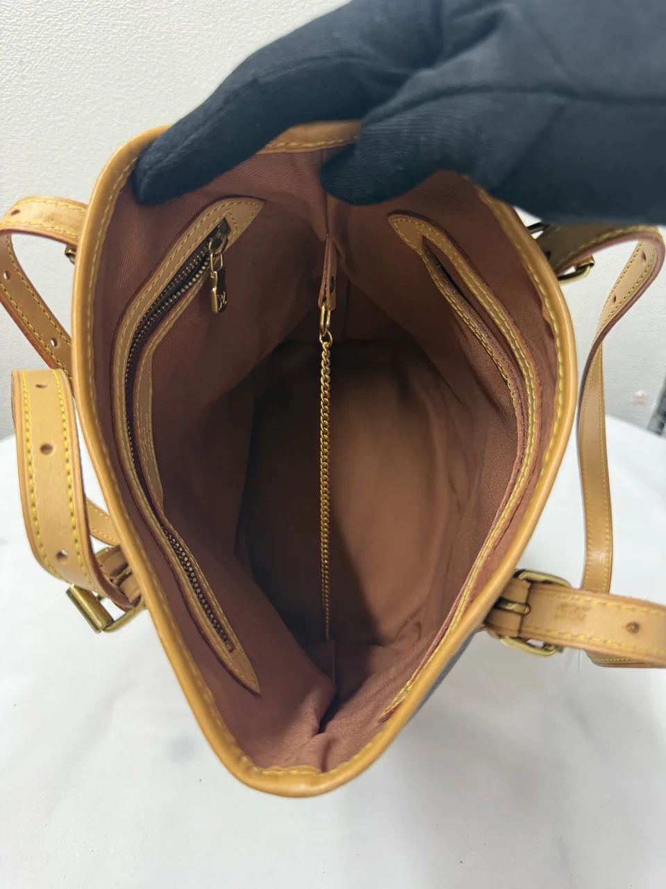 LV BUCKET view 9