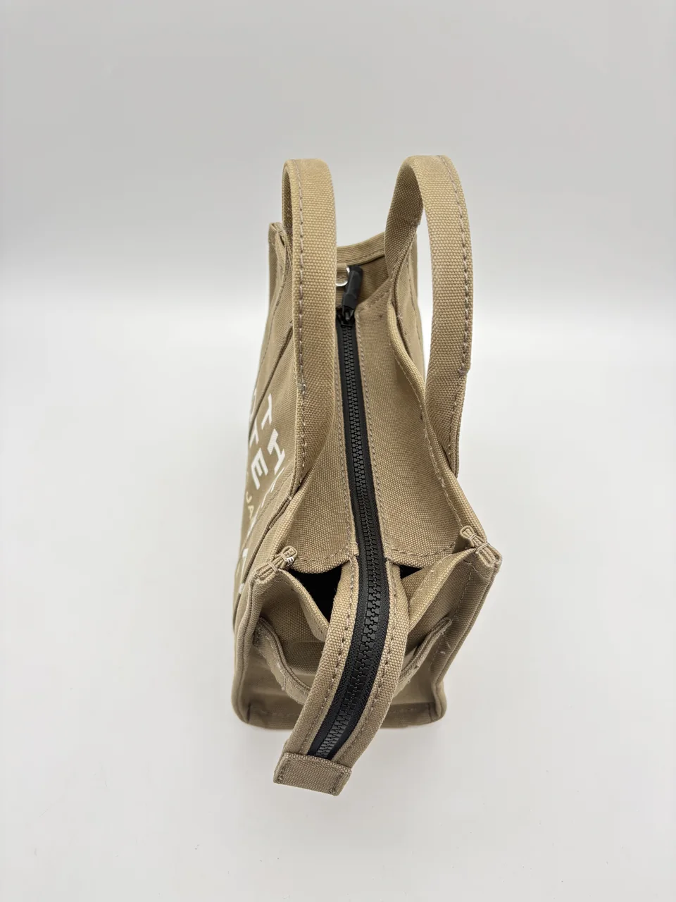 MARC JACOBS TOTE BAG (KHAKI) view 7