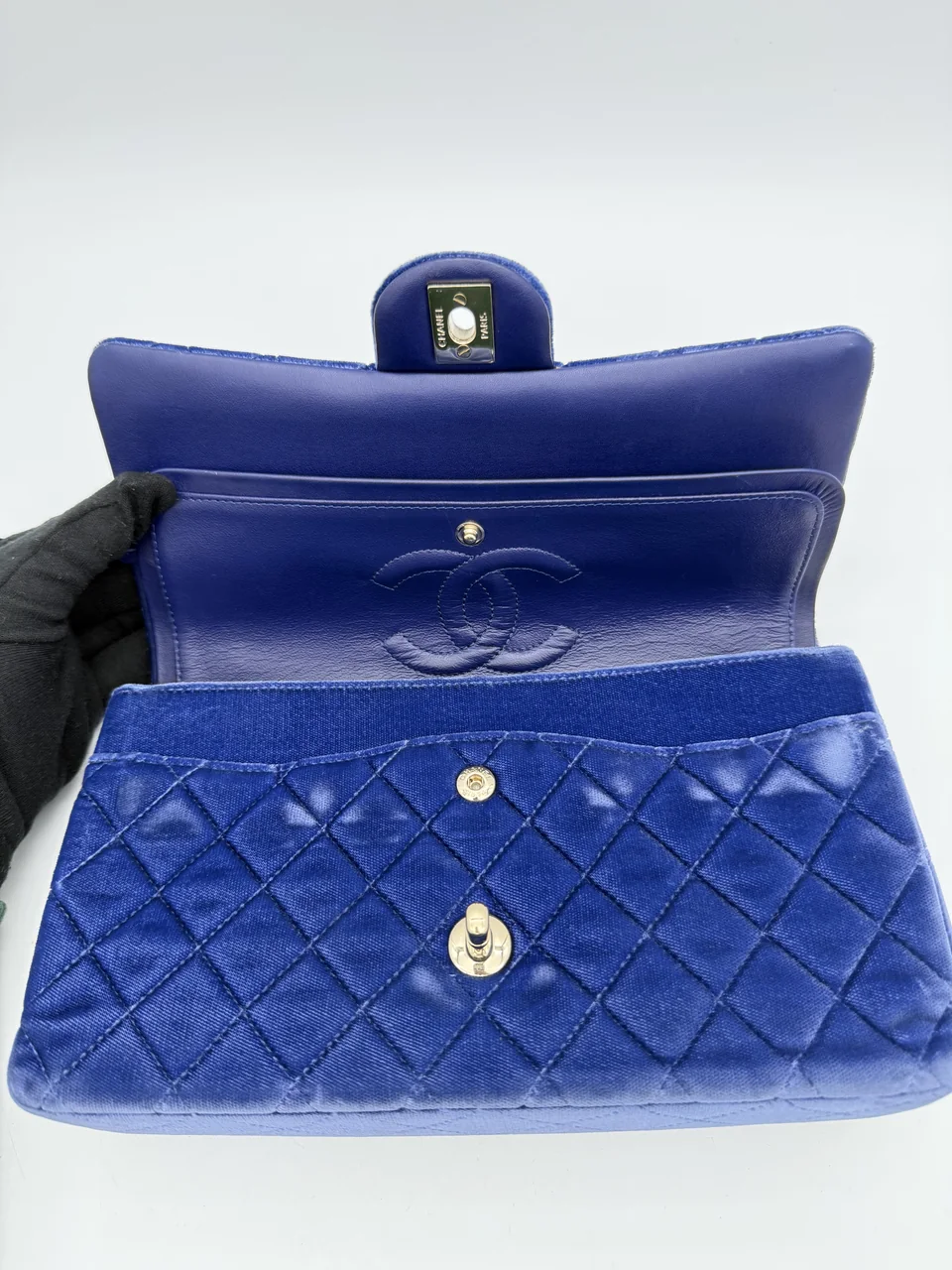 CHANEL MATELASSE 25 DOUBLE FLAP view 13