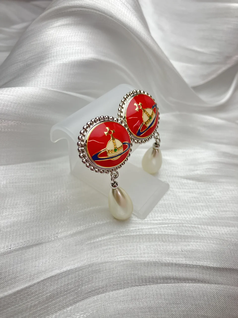 VIVIENNE WESTWOOD EARRINGS hover