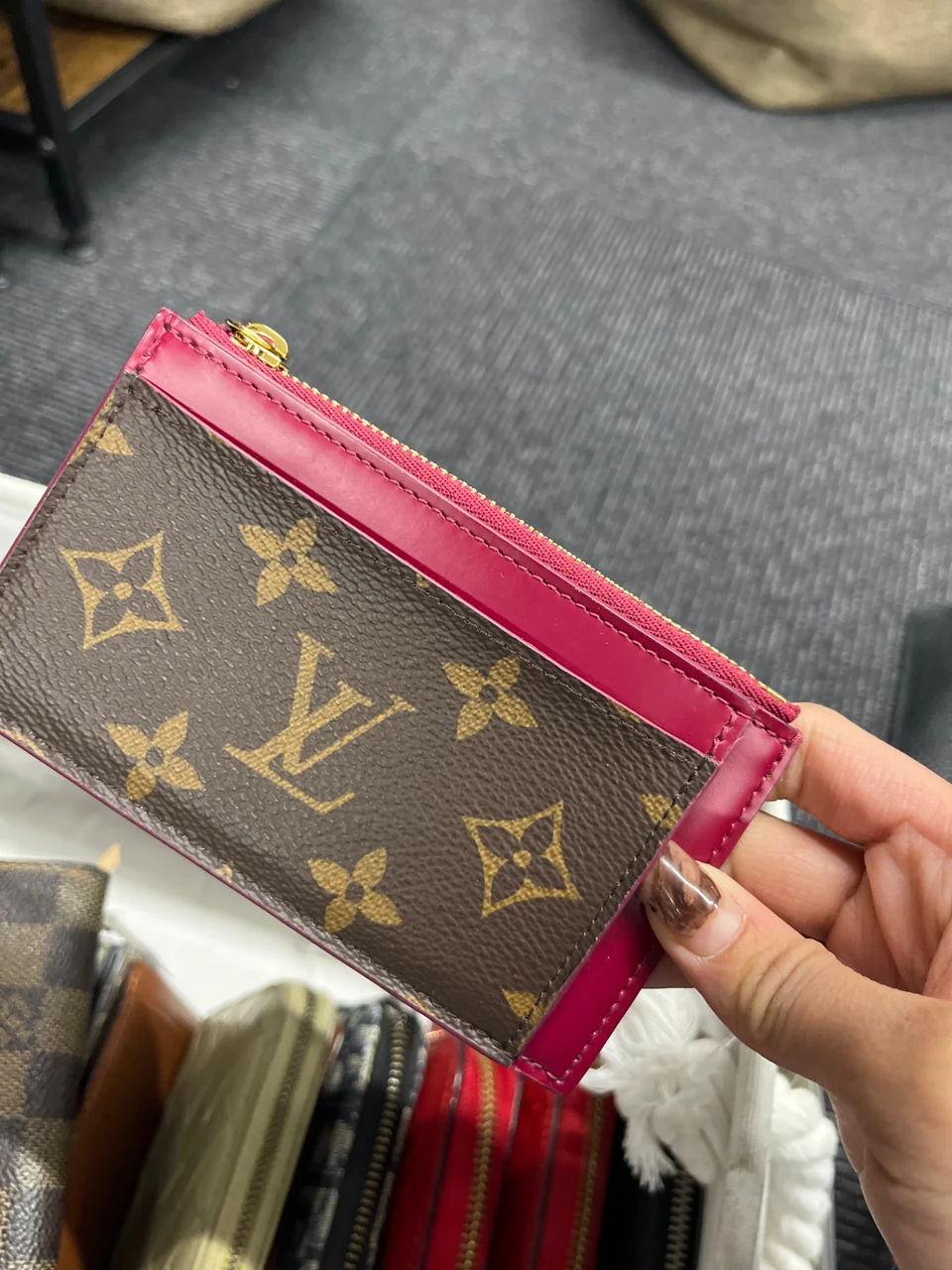 LV MONOGRAM FUCHSIA PORTE CLEE ZIP