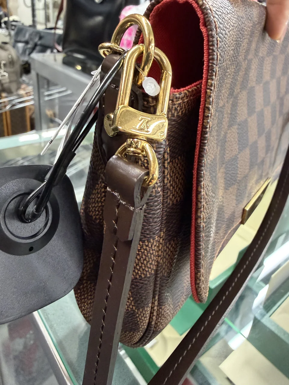 LV DAMIER FAVORITE view 4