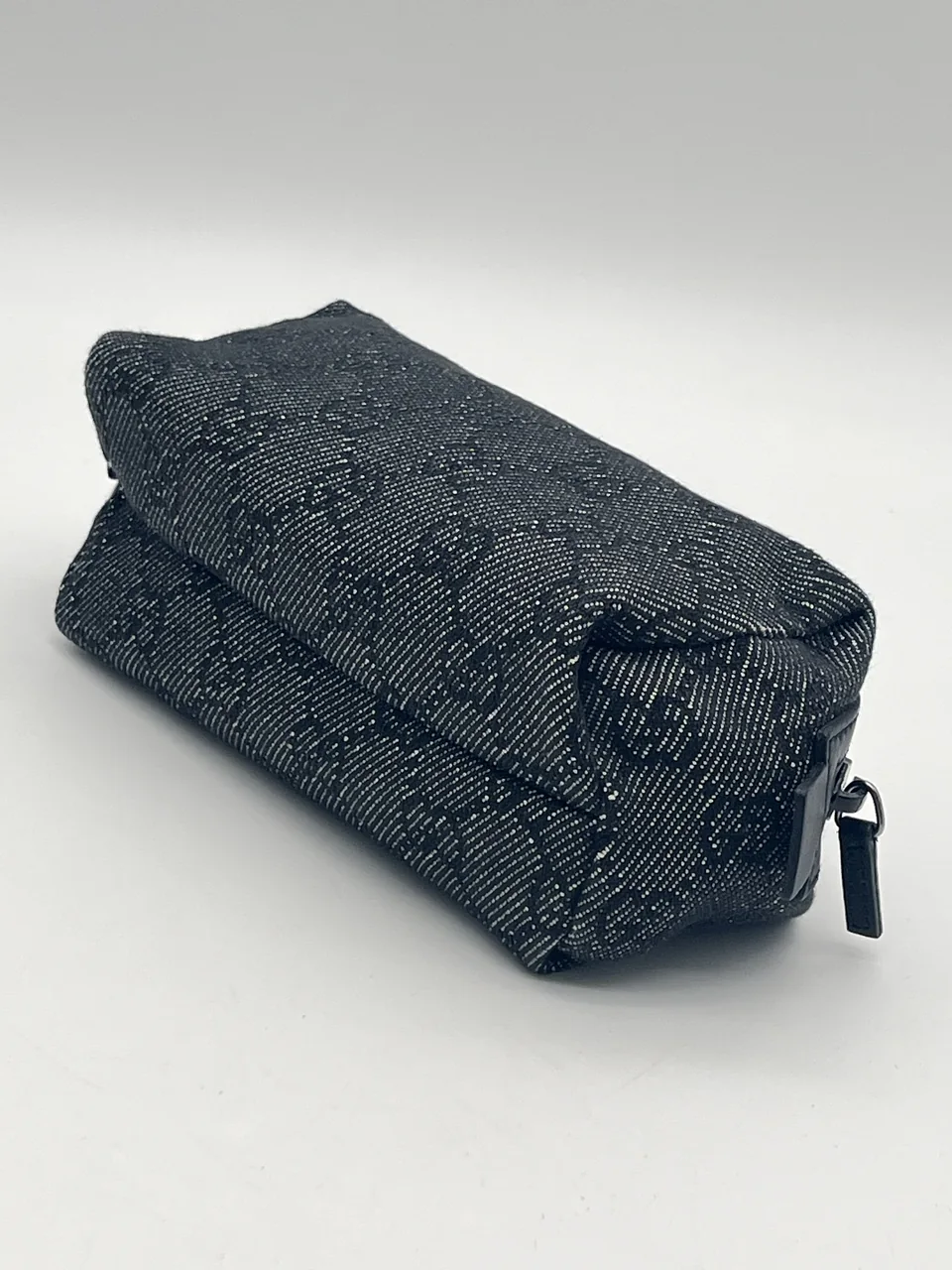 GUCCI GG CANVAS POUCH view 4