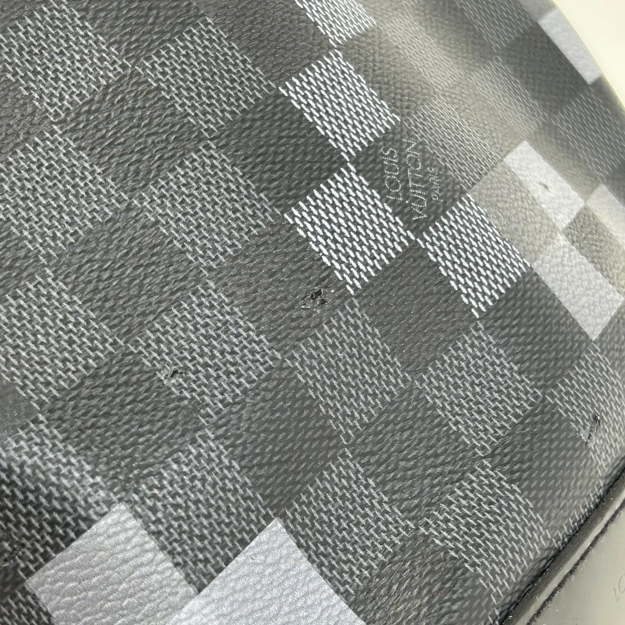 LV DAMIER GRAPHITE PIXEL AVENUE view 10