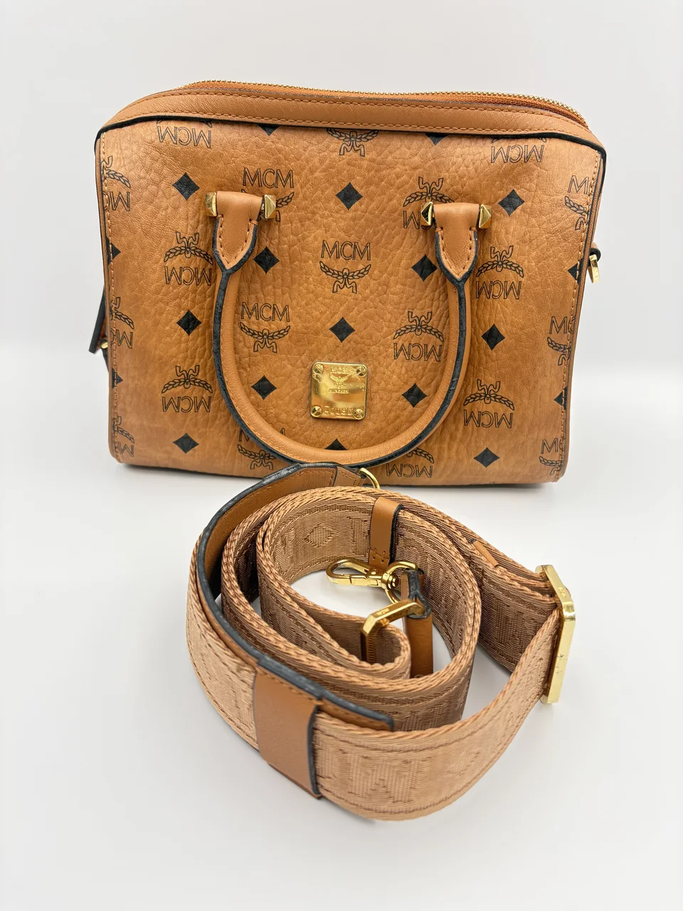 MCM VICETOS HANDBAG (BROWN)