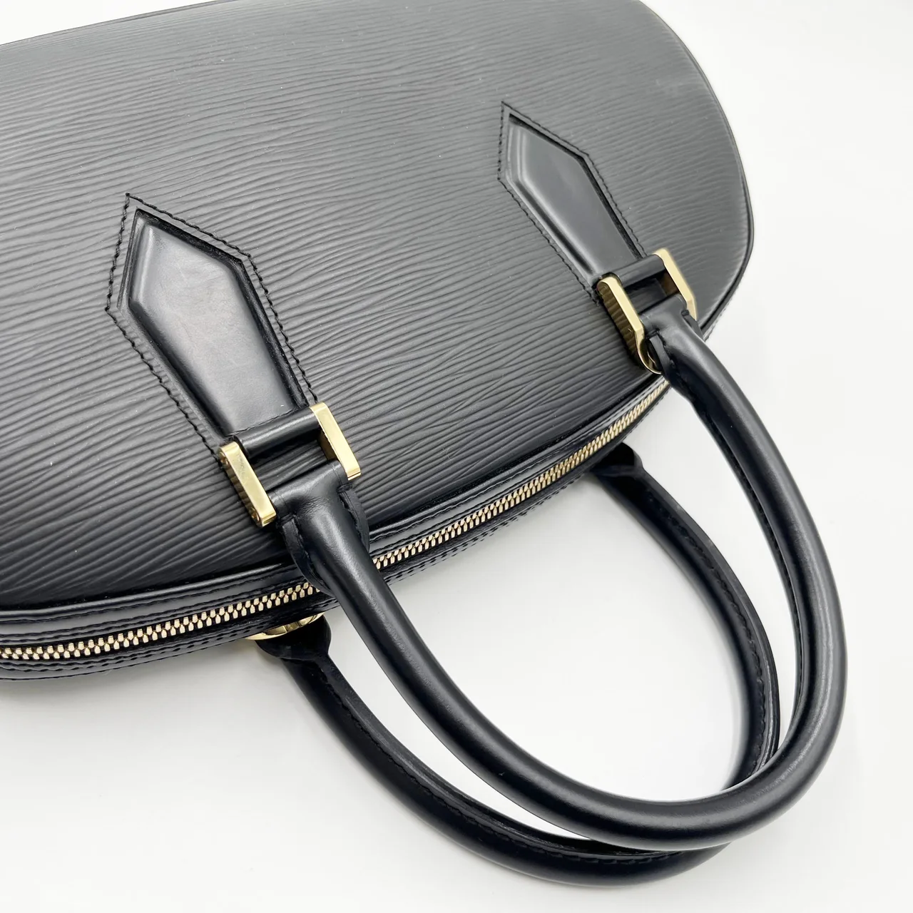 LV EPI JASMINE (BLACK) view 6