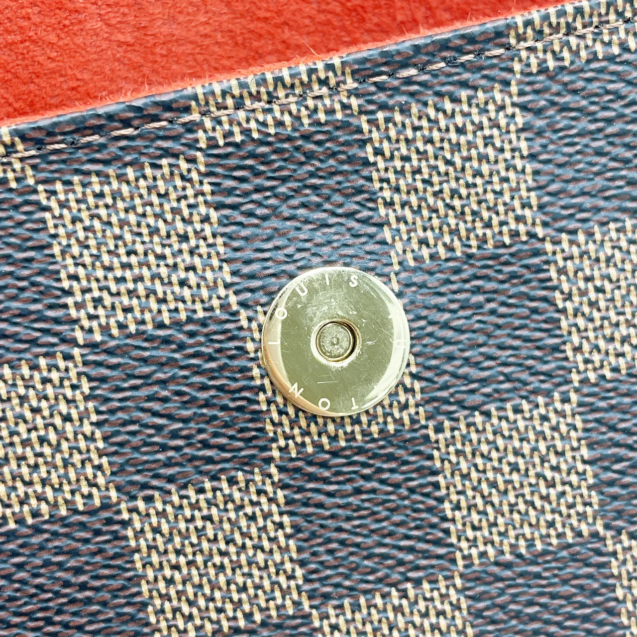 LV DAMIER RECOLETA view 9
