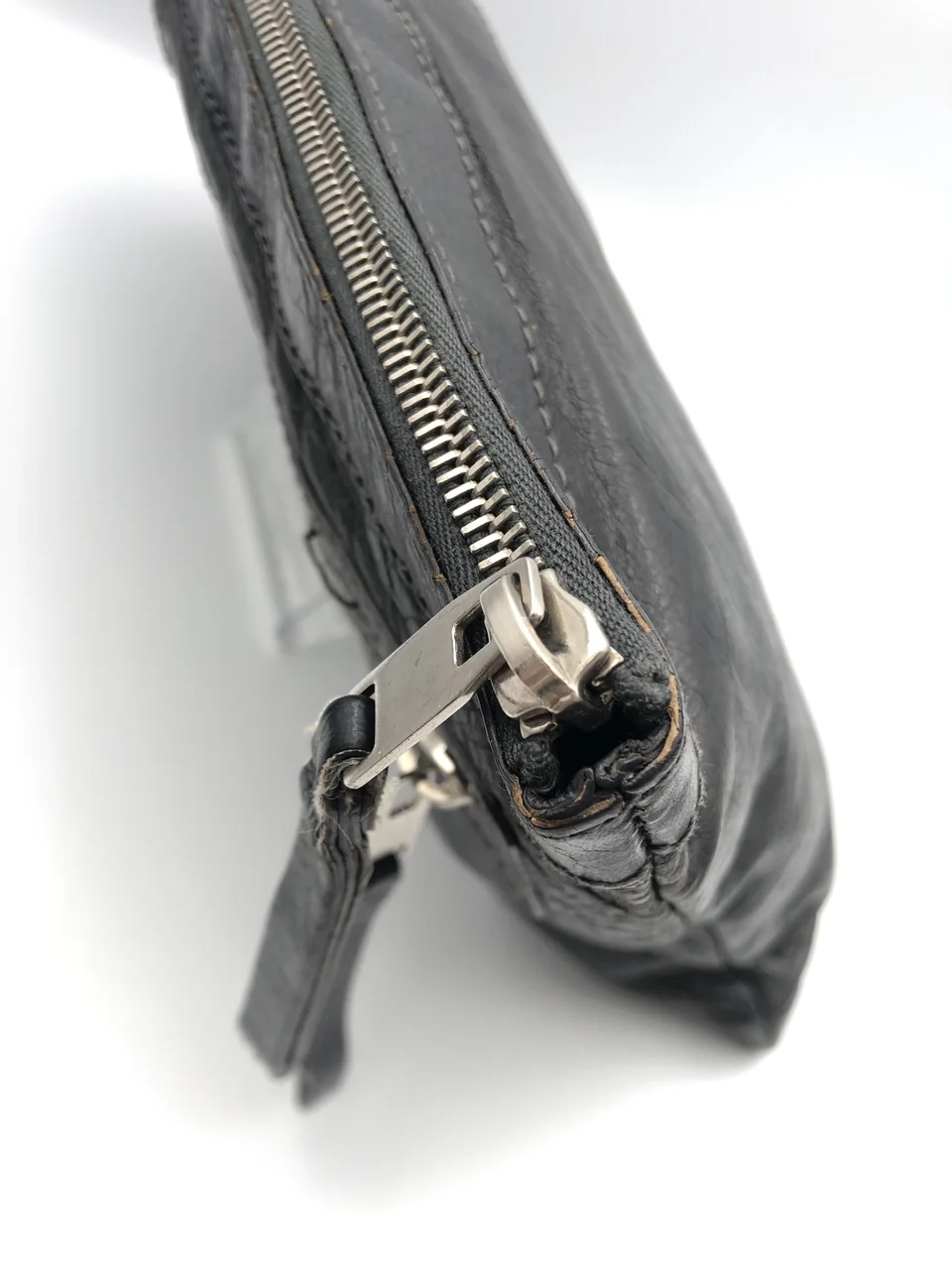 BALENCIAGA CLASSIC CLUTCH (GRAY) view 10