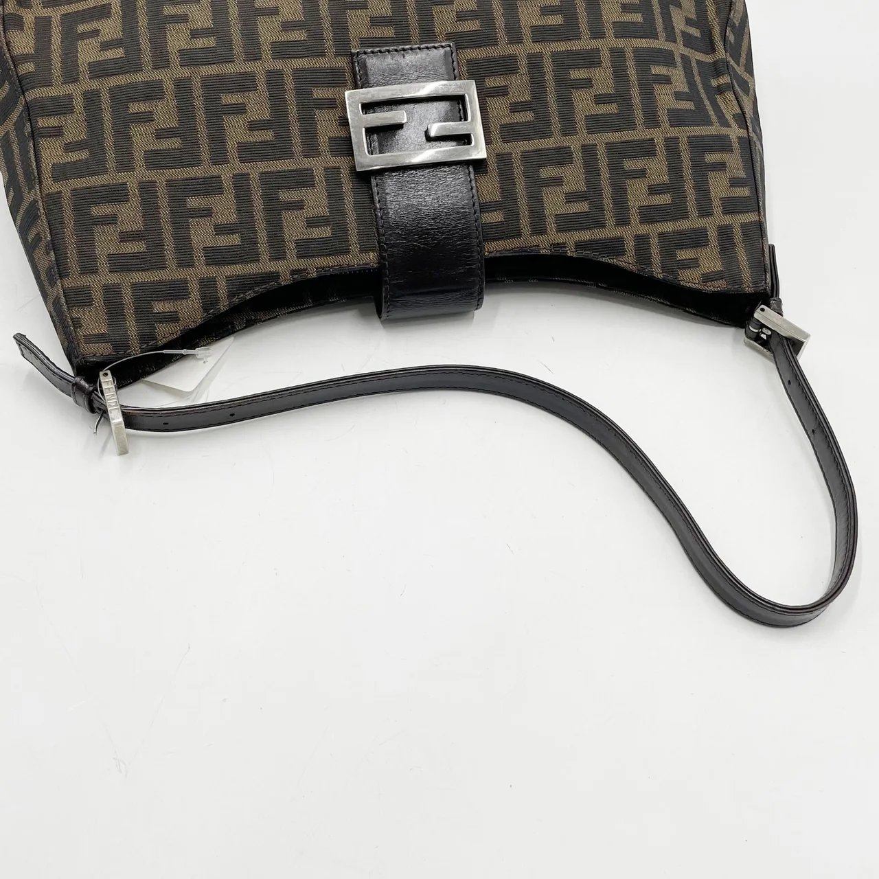 FENDI MAMMA BAGUETTE view 8