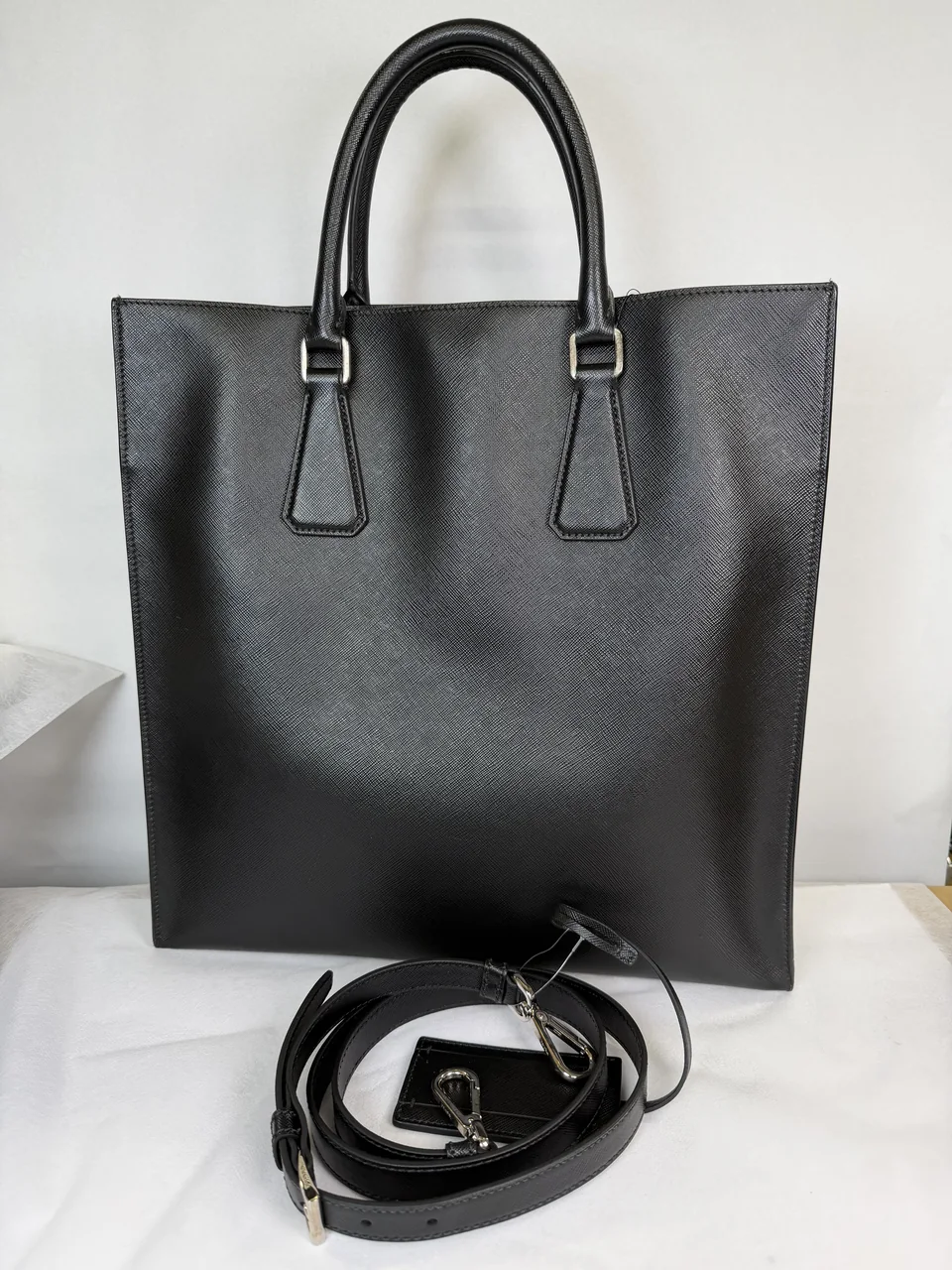 PRADA SAFFIANO TOTE BAG (BLACK)