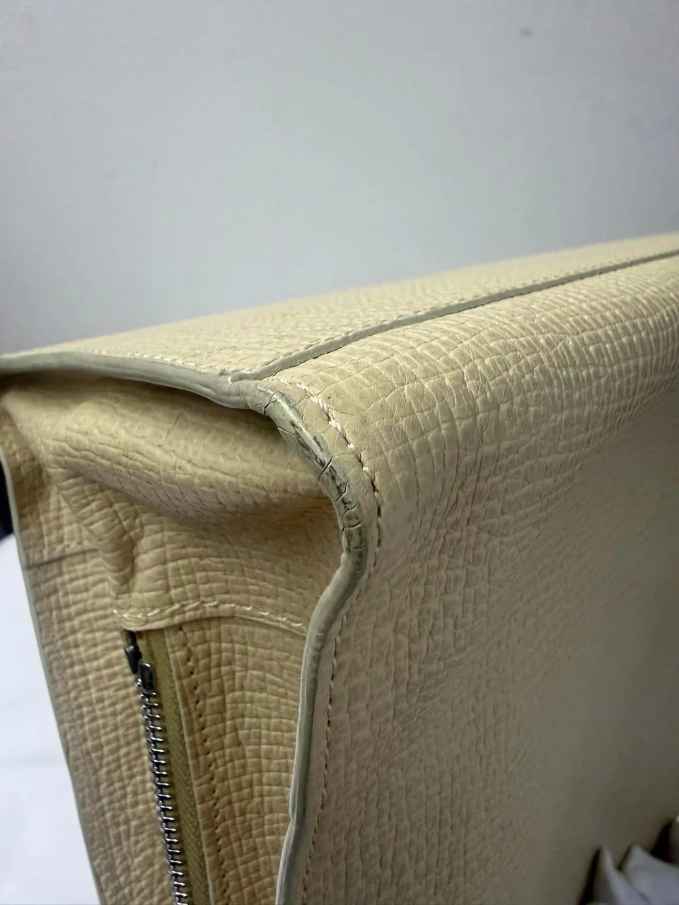 LOEWE HANDBAG (BEIGE) view 9