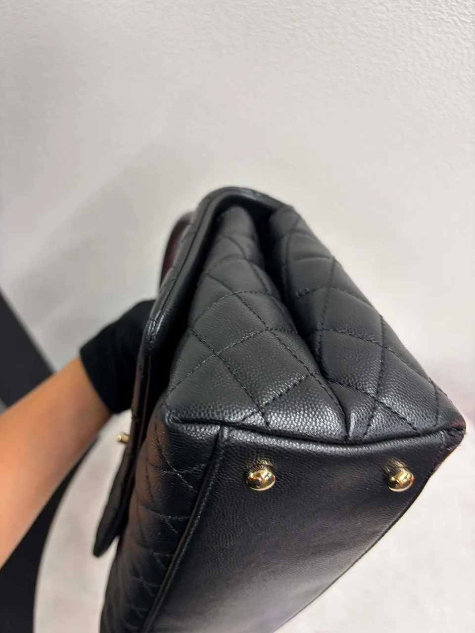 CHANEL CAVIAR TWO-WAY BAG (30 SERIAL CODE) view 4