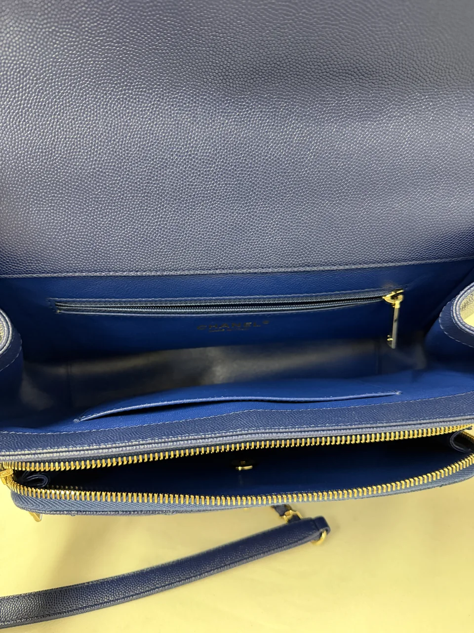 CHANEL CAVIAR MATELASSE BUSINESS AFFINITY (24 SERIAL CODE) view 3