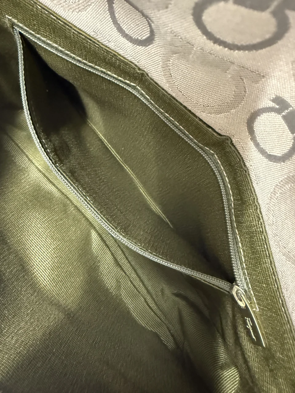 SALVATORE FERRAGAMO SHOULDER BAG view 11