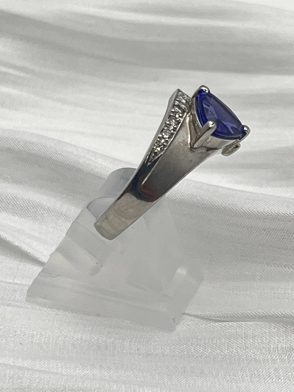 PT900 TANZANITE RING 1.774CTS 9.9G WITH SMALL CERT view 3