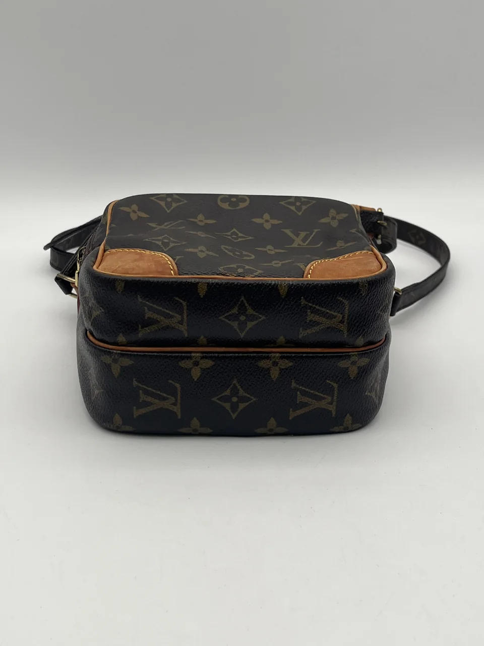 LV MONOGRAM DANUBE hover