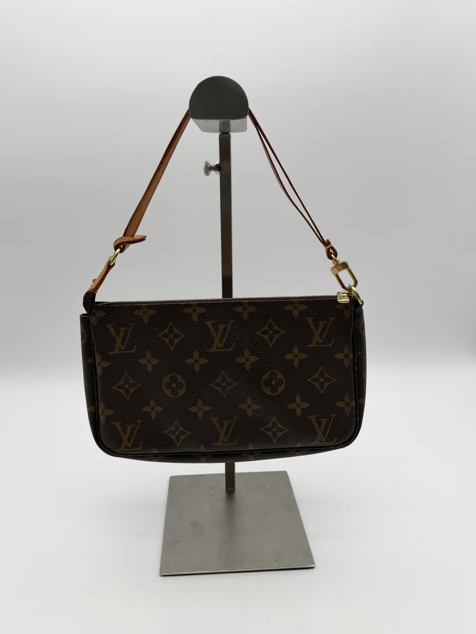 LV MONOGRAM POCHETTE ACCESSOIRE