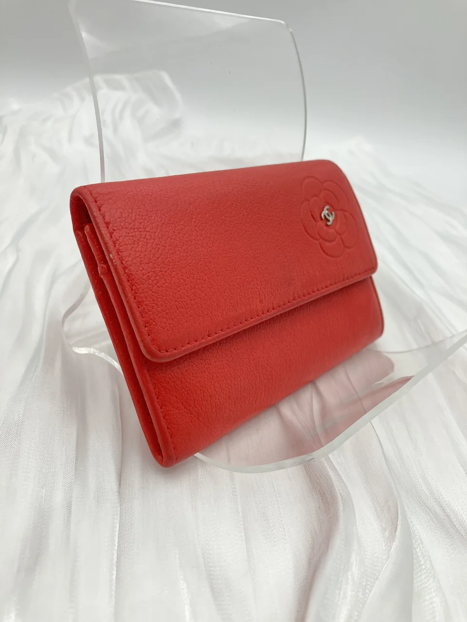 CHANEL CAMELLIA CARD CASE hover