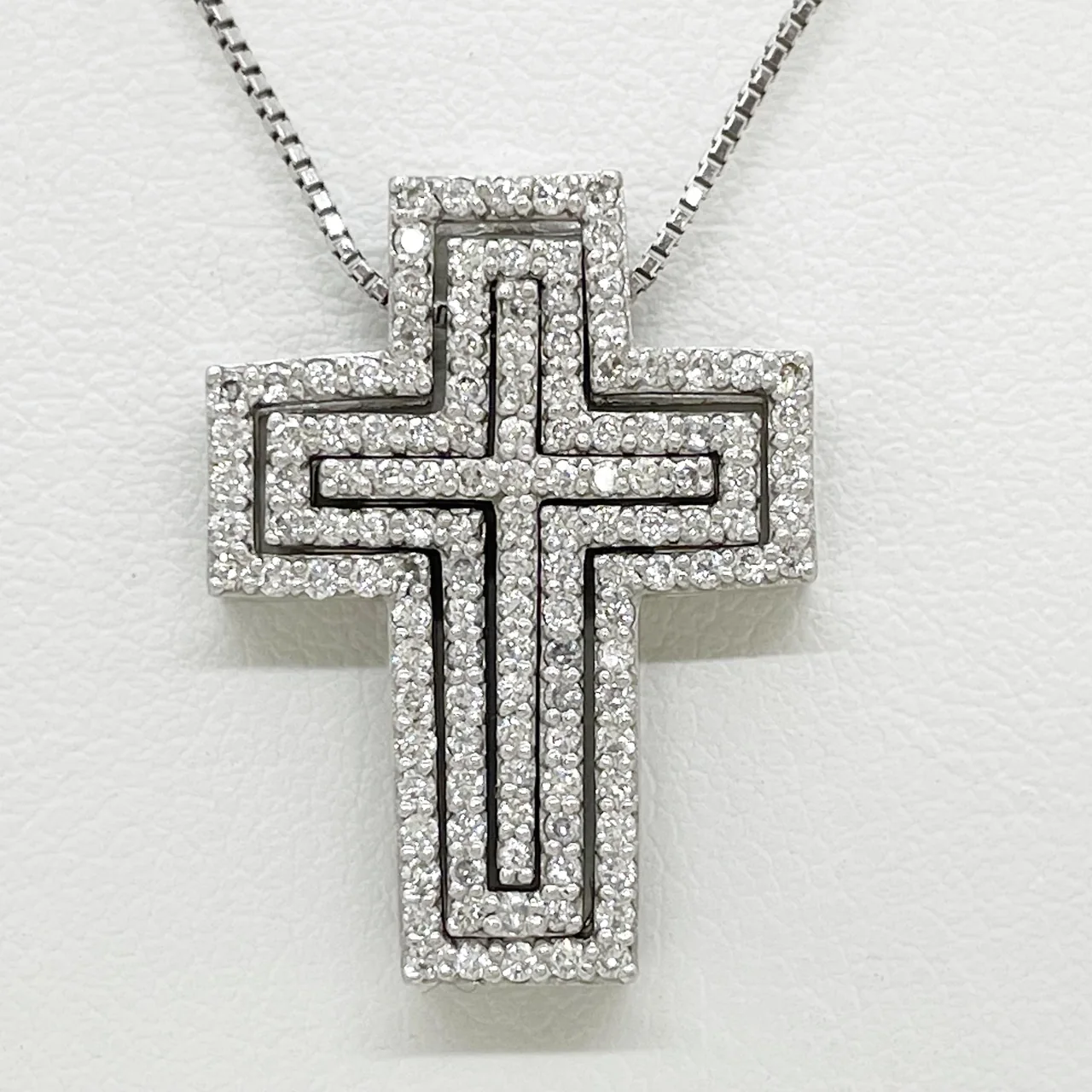 K18 CROSS NECKLACE FD0.33CT 0.27CT/0.10CT 7.7G