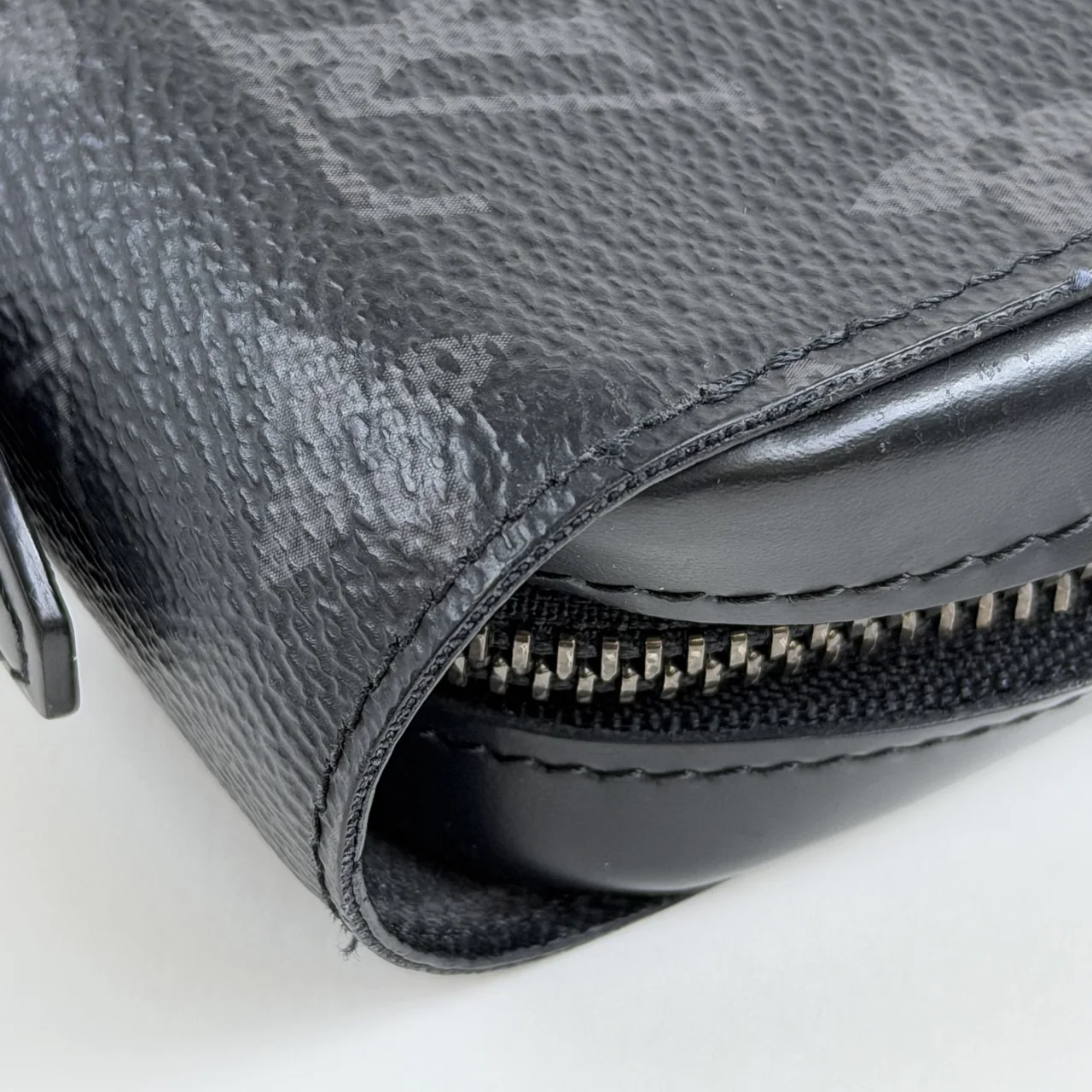 LV MONOGRAM ECLIPSE ZIPPY XL view 4