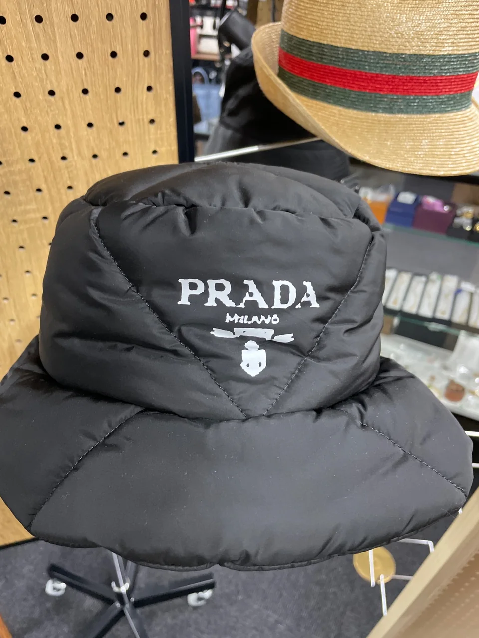 PRADA BUCKET HAT (SIZE L)