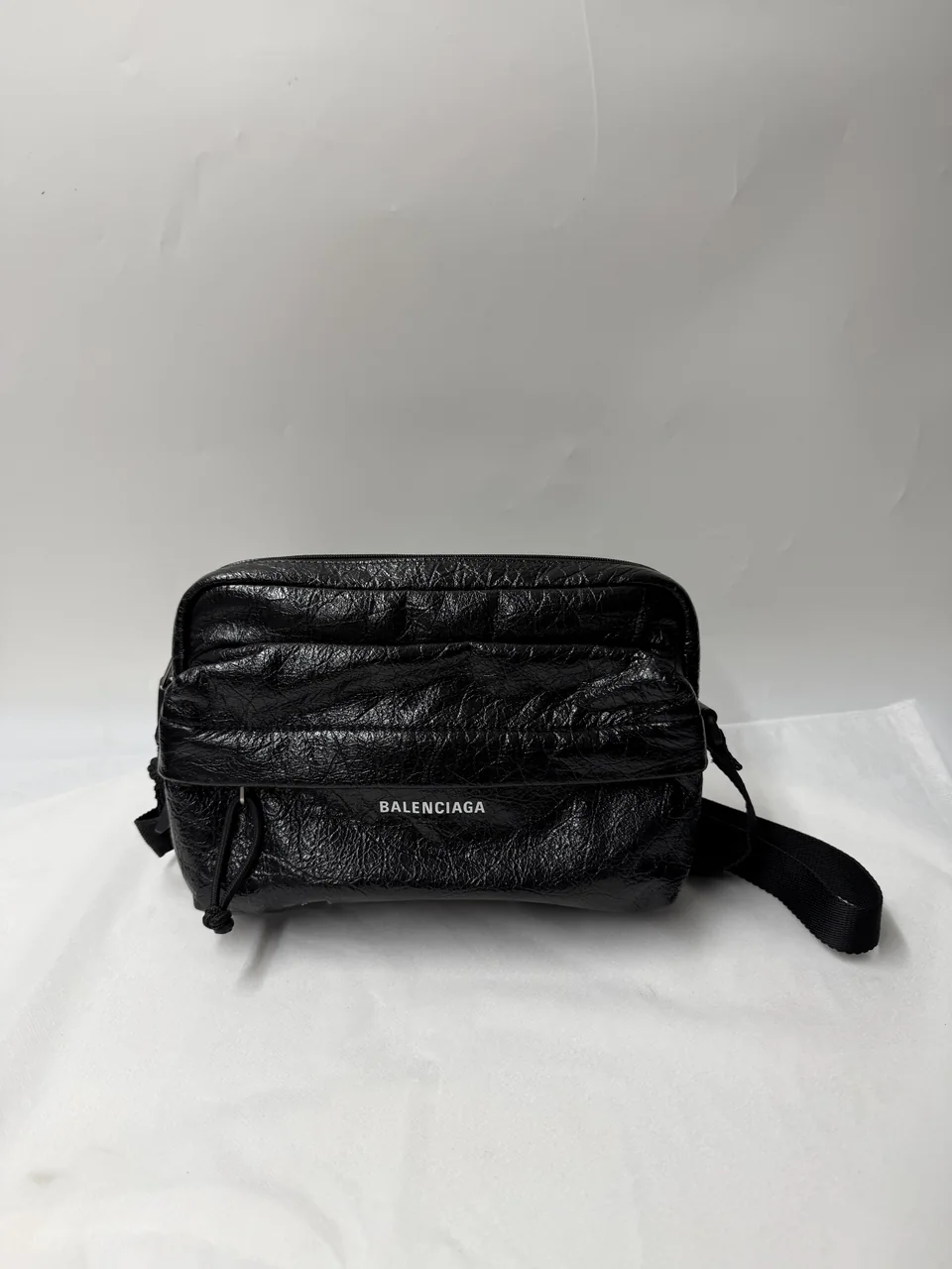 BALENCIAGA EXPLORER SHOULDER BAG (BLACK)