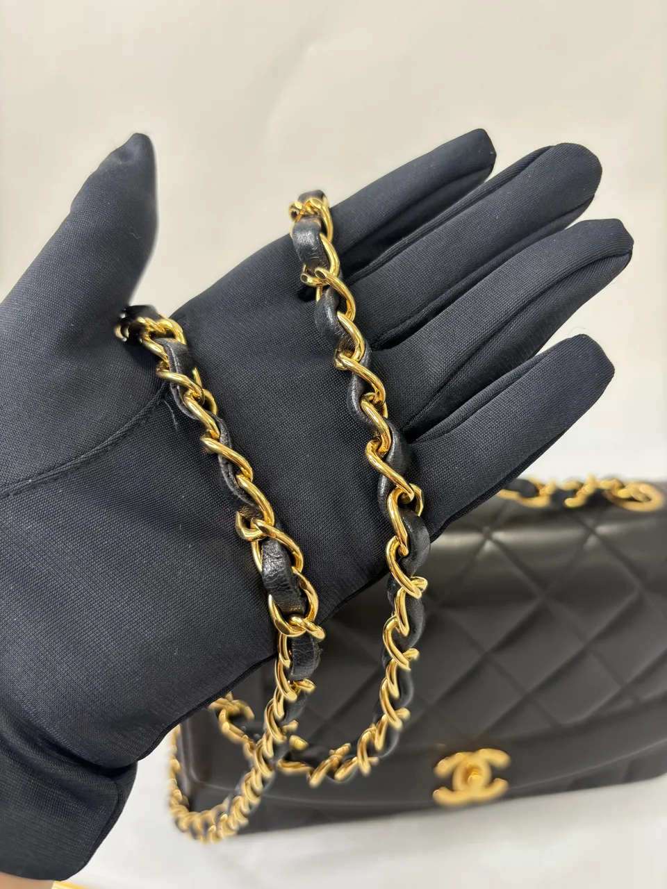 Chanel Diana 22 Matelasse Chain Shoulder Bag No. 4 view 11