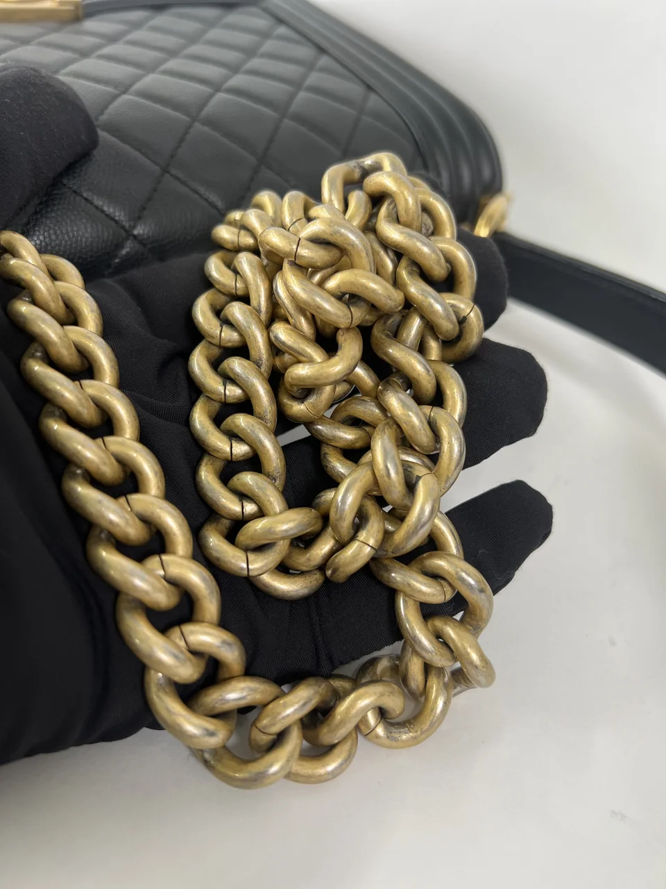 CHANEL CAVIAR LE BOY 25 view 21