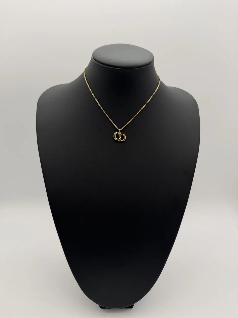 DIOR TWIST CHAIN NECKLACE