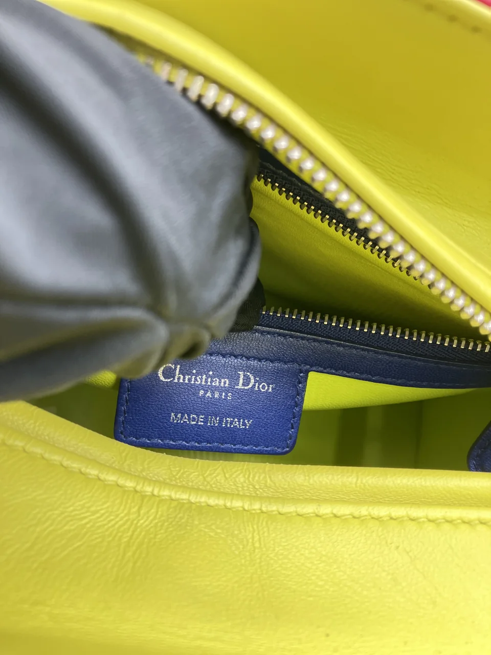 CD Bag view 15