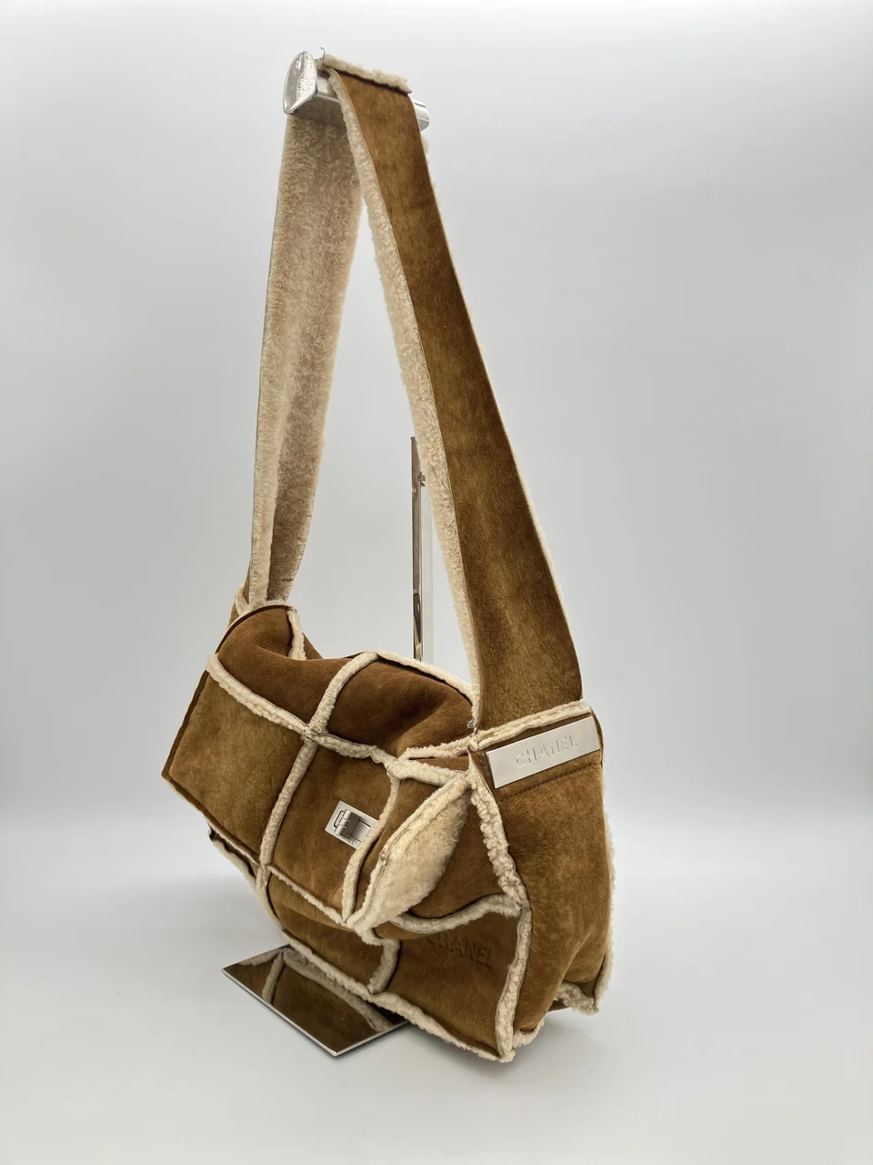 CHANEL MUTTON SHOULDER BAG view 5