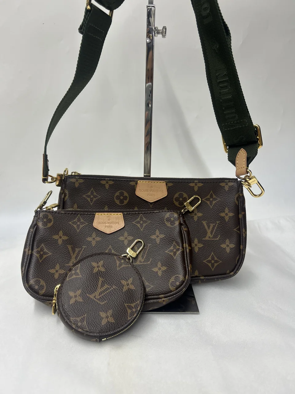 LV MONOGRAM M44813