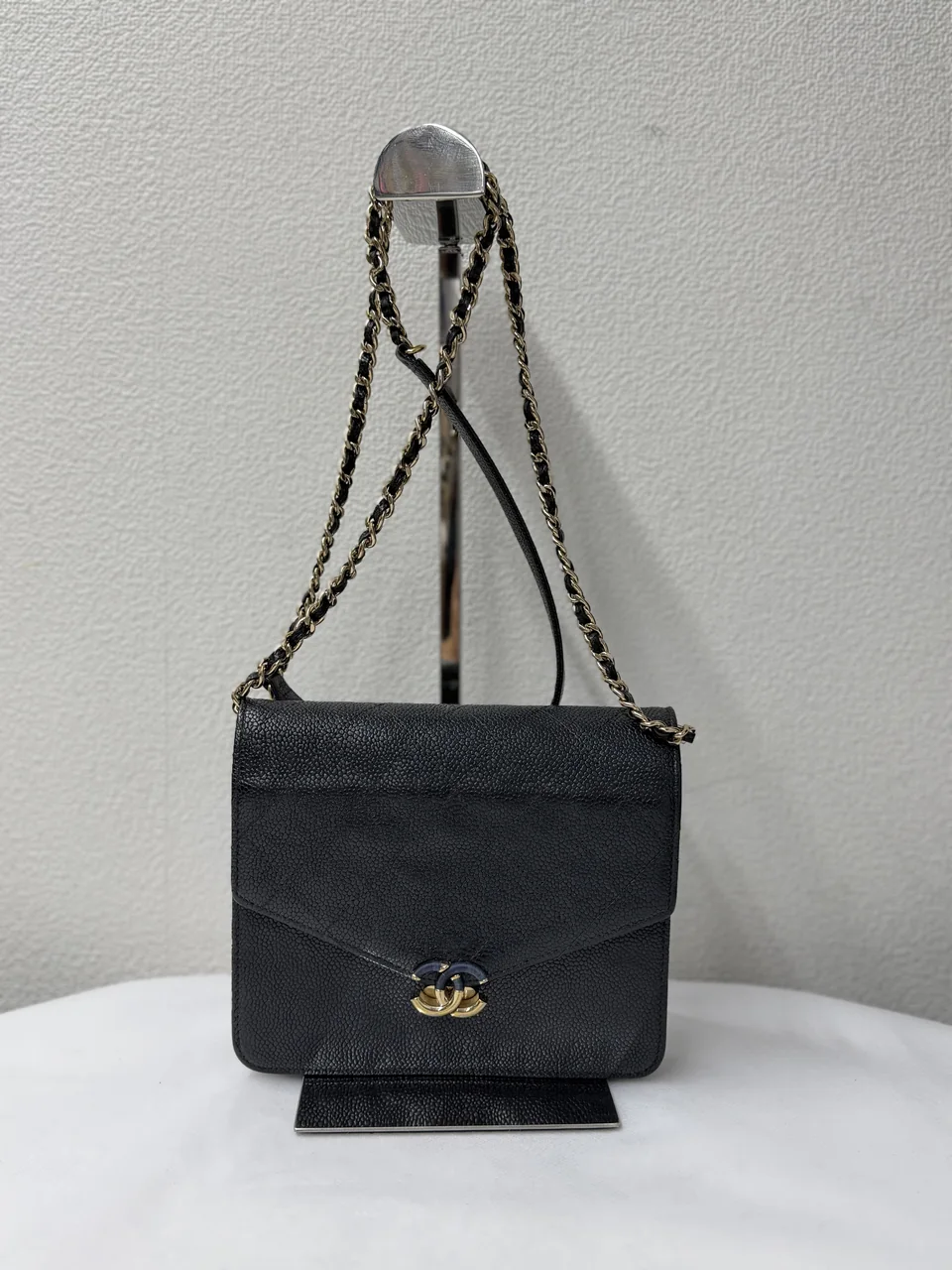 CHANEL CAVIAR SKIN HALF COCO CHAIN SHOULDER BAG
