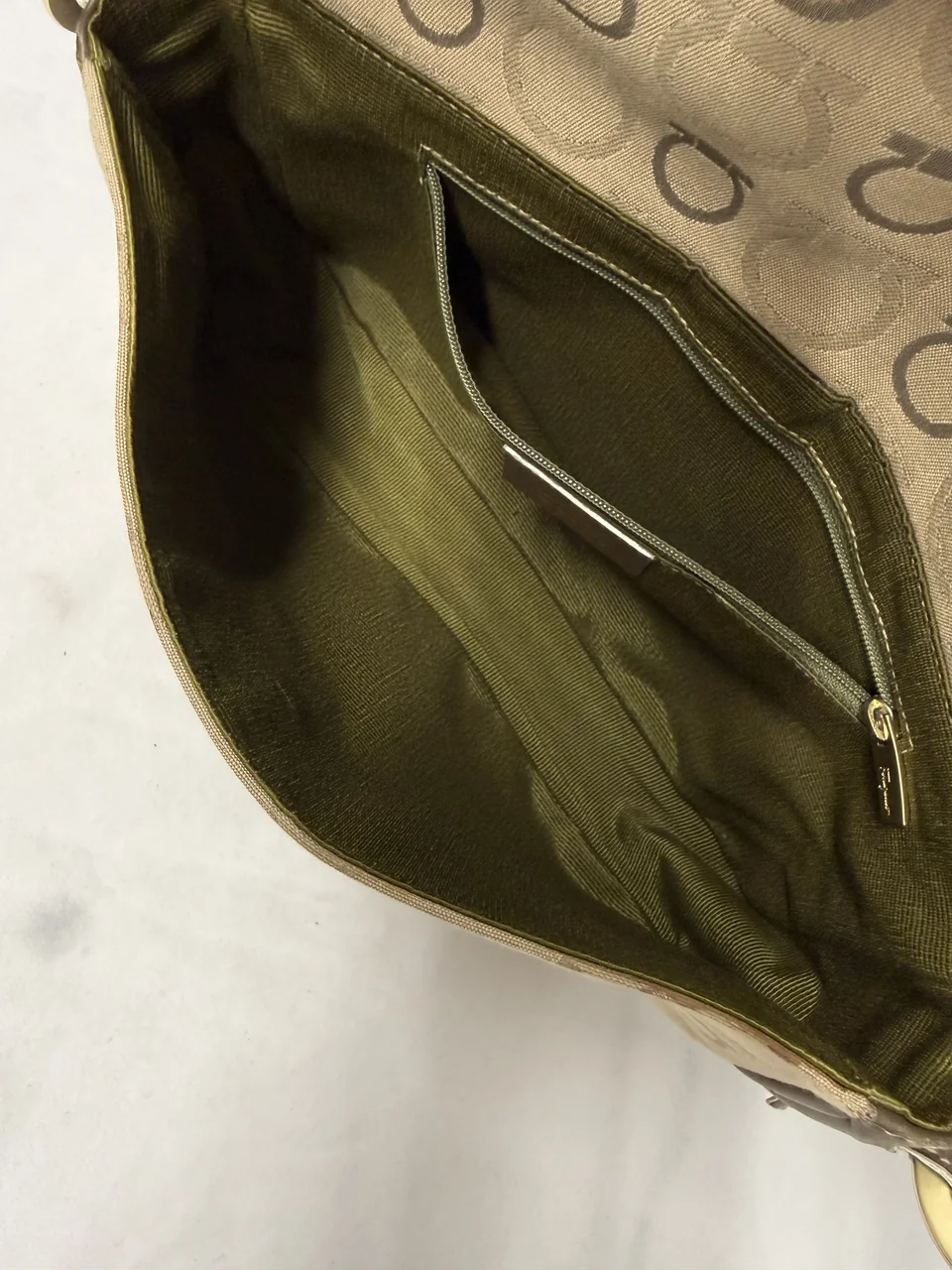 SALVATORE FERRAGAMO SHOULDER BAG view 10