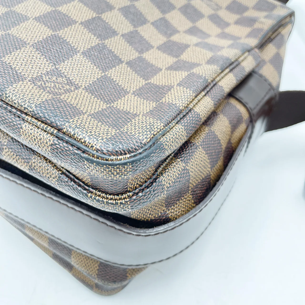 LV DAMIER NAVIGLIO view 5