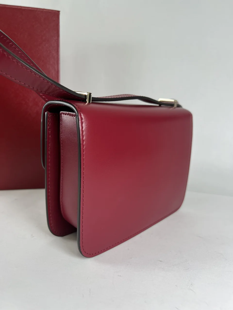 CARTIER C DE CARTIER SHOULDER BAG (BORDEAUX) view 7
