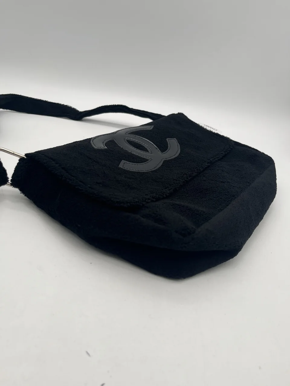 CHANEL SHOULDER BAG view 4