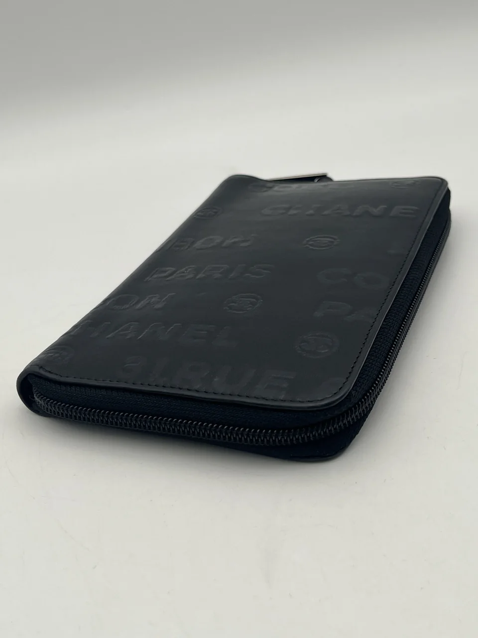 CHANEL UNLIMITED LONG WALLET (12 SERIAL CODE) view 3