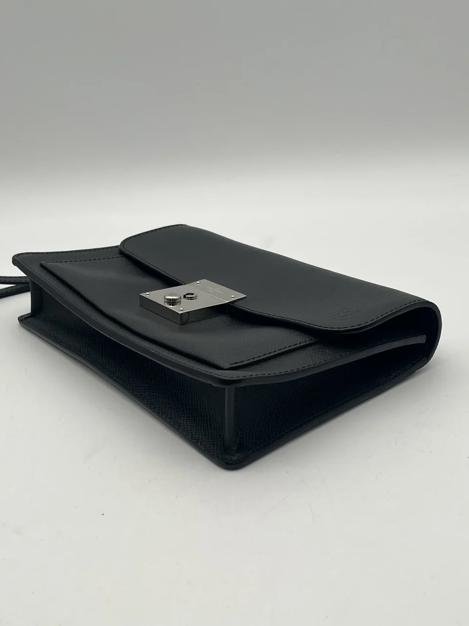 LOUIS VUITTON CLUTCH BAG FOR MEN (BLACK) view 6