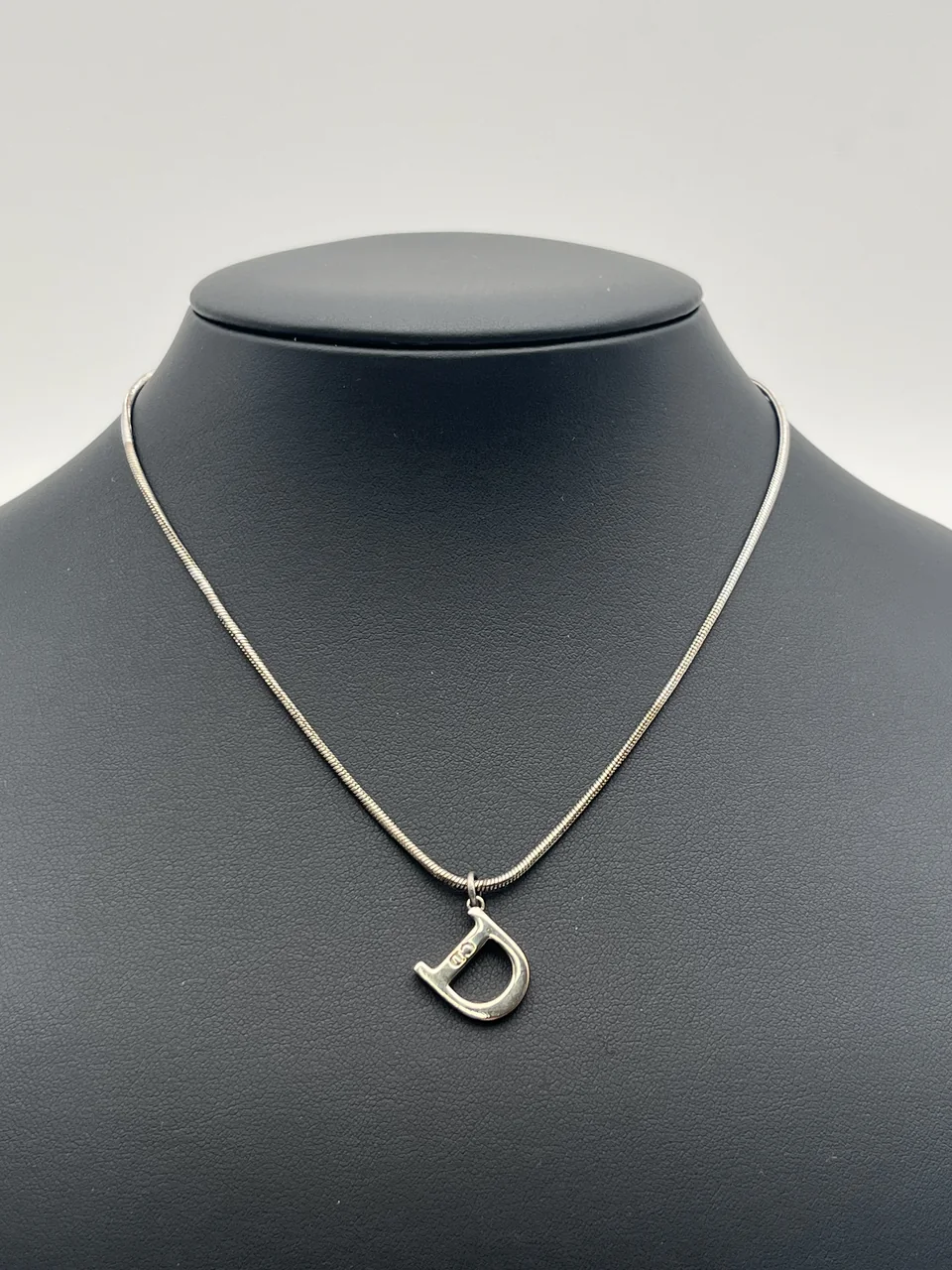 DIOR NECKLACE hover